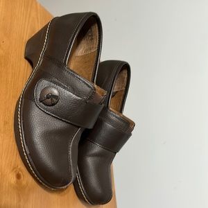 Thom Mcan 8.5 w brown clog worn a few times